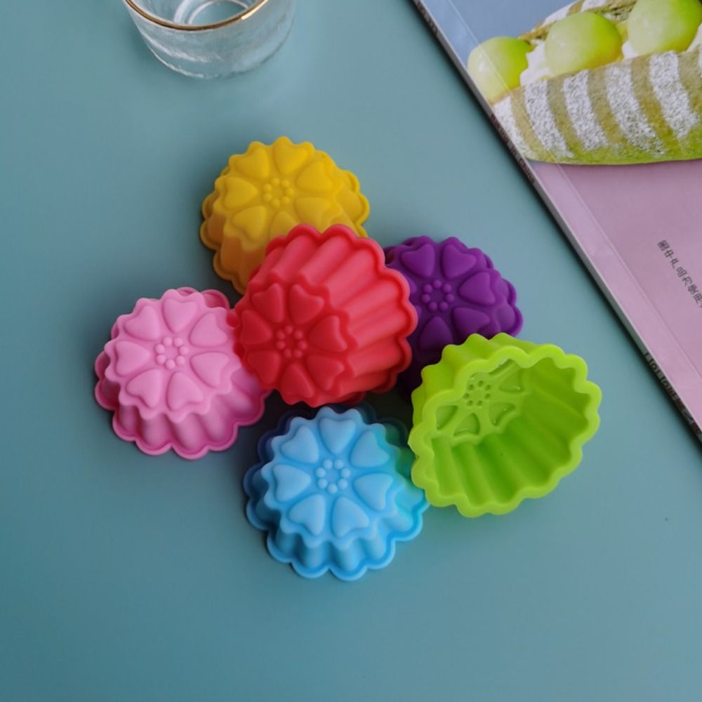 Cute 5cm Flower Silicone Cake  - огляд і ціна Soap Making Equipment