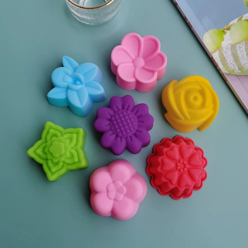 Cute 5cm Flower Silicone Cake  - огляд і ціна Soap Making Equipment